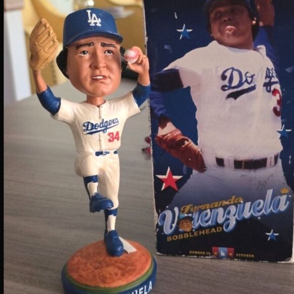 Los Angeles Dodgers 2006 Fernando Valenzuela Bobblehead - Picture 12 of 16